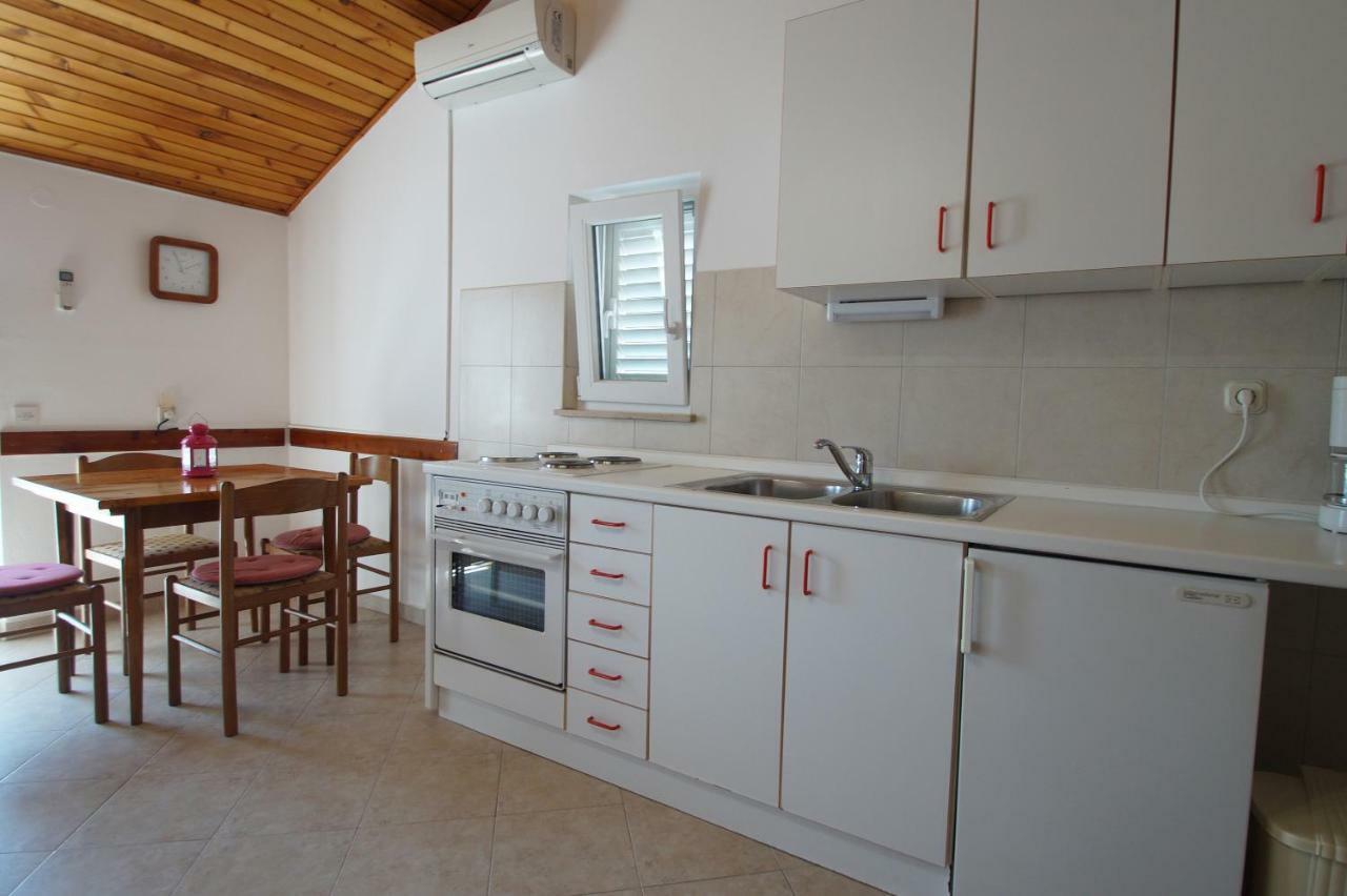 Apartments Suda Лумбарда Екстер'єр фото